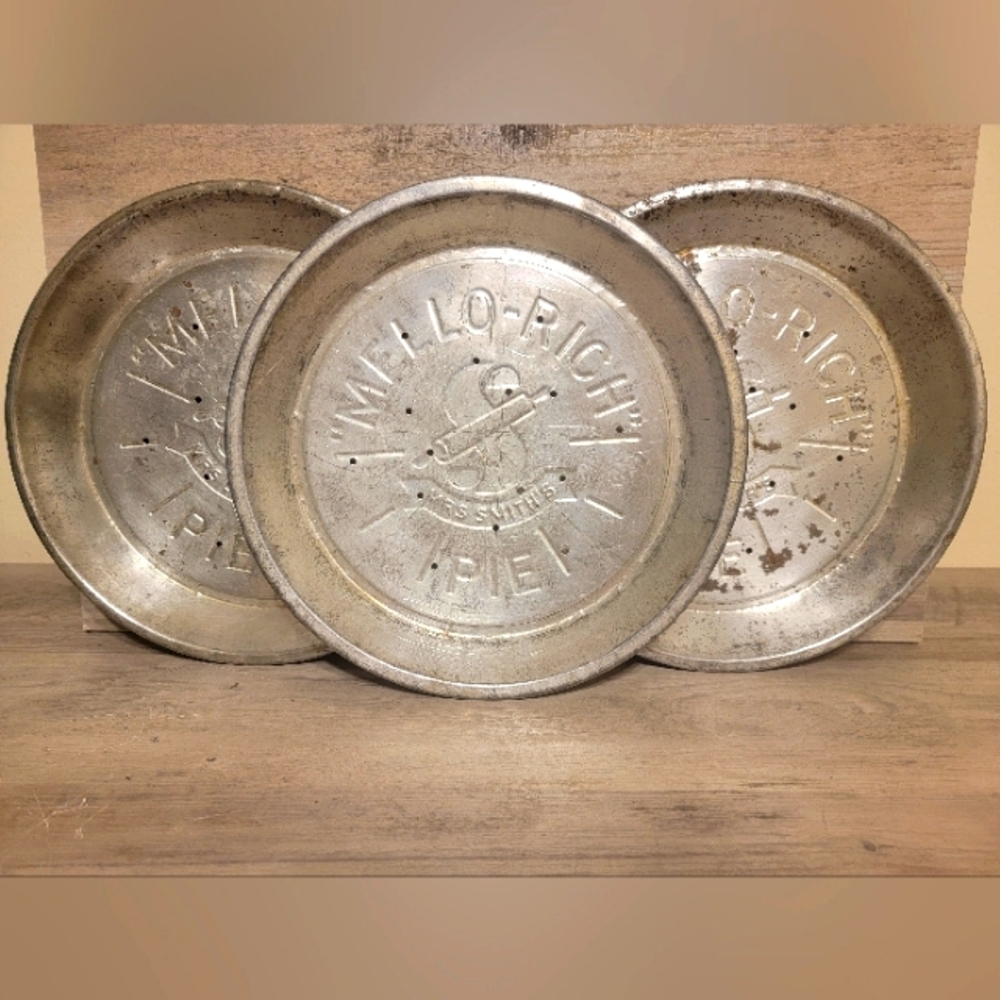 Lot Of 3 MELLO-RICH Pie Pans